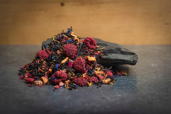 Musta tee Makea Malinka 50 g Omena Vadelma Ruusu Ratamo Ceylon