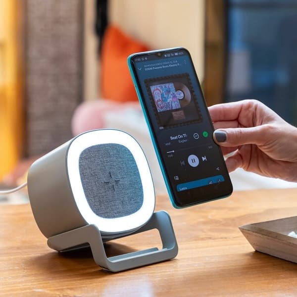Souwis InnovaGoods Bluetooth Langaton LED-Kaiutin Lataustoiminnolla