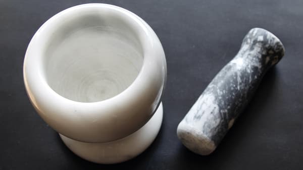 KÖKSMURTELS MED MARMOR AV STÖT
