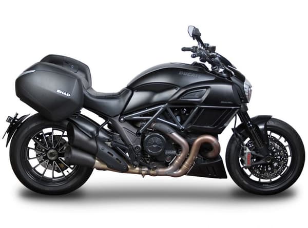 Shad 3p sidekasseholder til Ducati Diavel