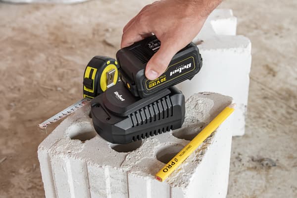 Rebel Tools RB-2002 20V 4Ah akkuparisto