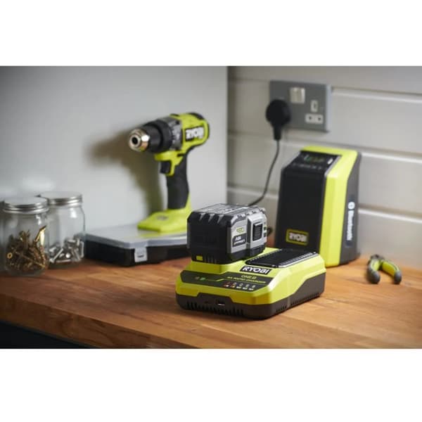 RYOBI ONE+ RC18180 Oplader