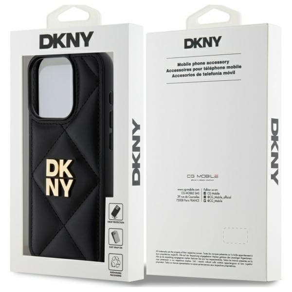 DKNY DKHCP15LPQDSLK iPhone 15 Pro 6.1 svart/svart quiltad Stack-logotyp