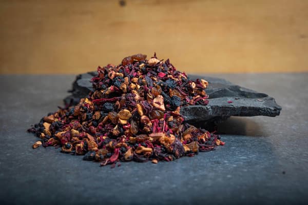 Frukte Mildhetens Land äpple hallon fläder infusion hibiskus