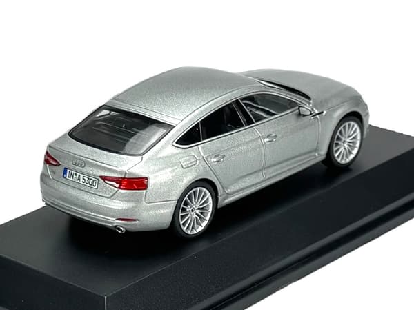 FORHANDLERMODEL AUDI A5 SPORTBACK FLORETT SØLV 1:43 501.16.050.31