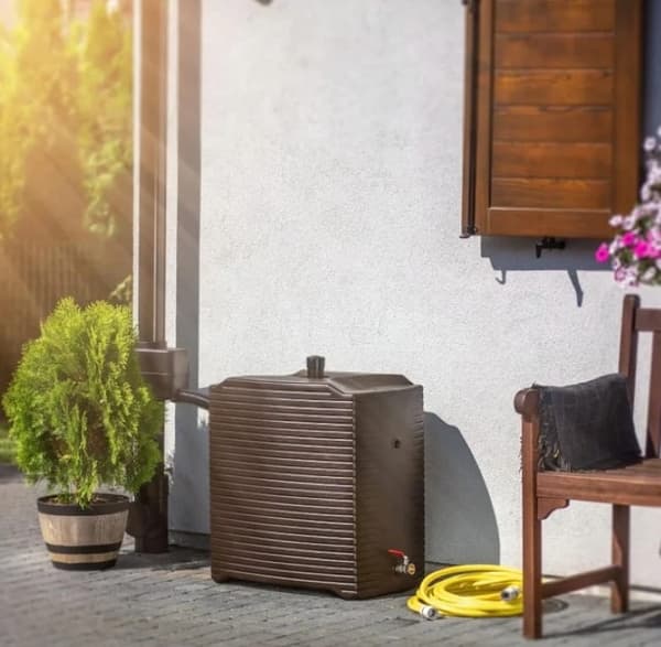 Modulaarinen ruskea sadevesisäiliö 125L