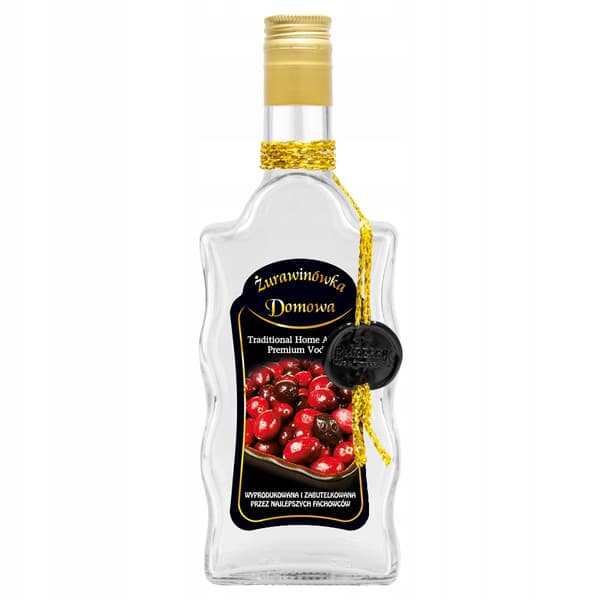 Pullo, jossa on aaltokuvio, 500 ml kotitekoista karpalovodkaa
