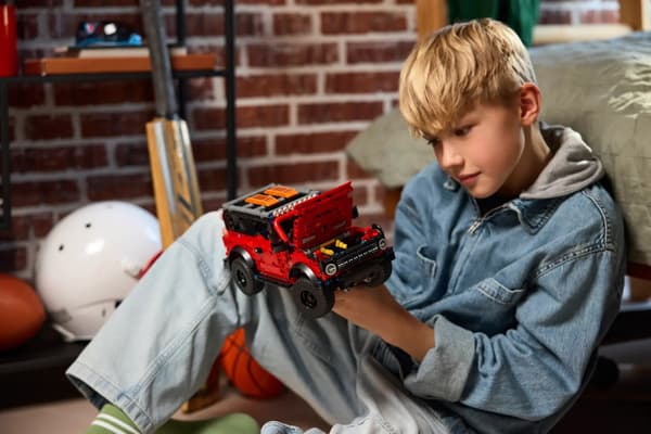 LEGO Technic 42213 Ford Bronco® -katumaasturi