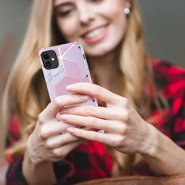 VAALEANPUNAINEN MARMORIKUORI IPHONE 11 6.1':LLE