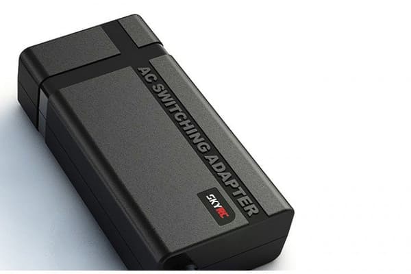SkyRC 15V/4A nätadapter