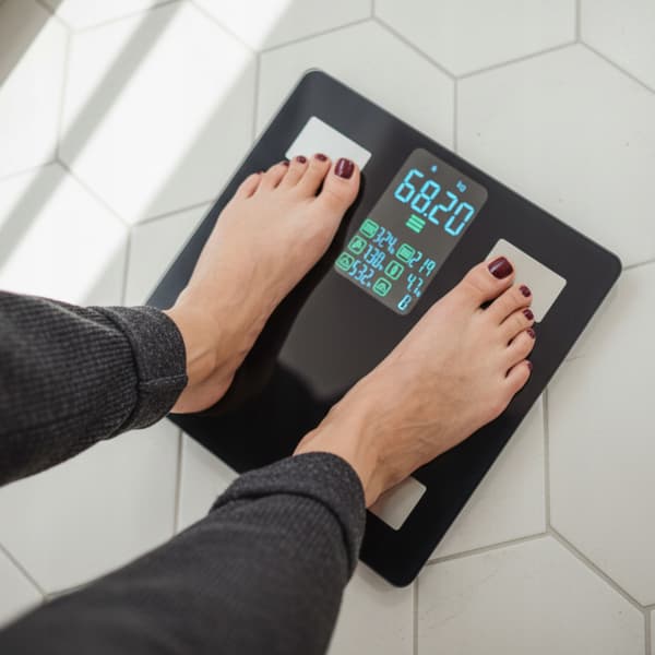 Analytisk badevægt intelligent 13 parametre polsk LCD smart