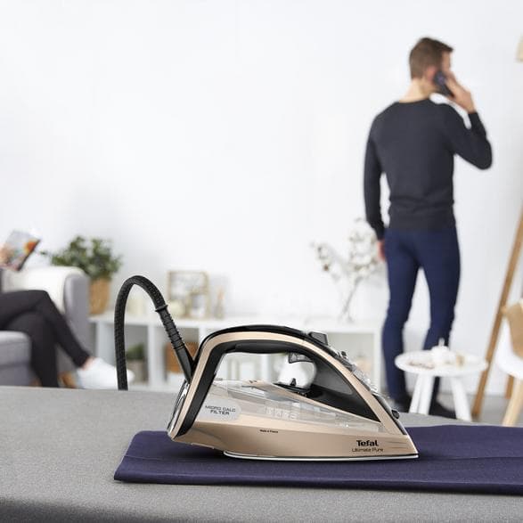 TEFAL FV9852E0 Dampstrygejern Guld og Sort