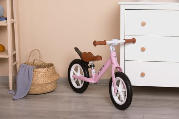 Inter lyserød løbecykel
