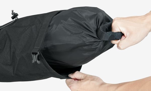 Topeak BackLoader cykeltaske, sort, 15L, vandtæt