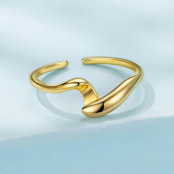 Förgylld silveruniversalring i vågform, 925 silver
