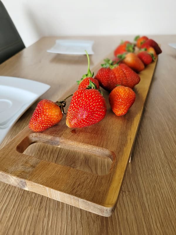 SERVERINGSTALLRIK AV AKACIATRÄ, 30 CM LÅNG