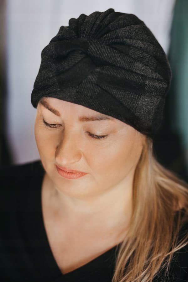 Varm damturban Sara ljusbeige höstvintermössa med bambufoder