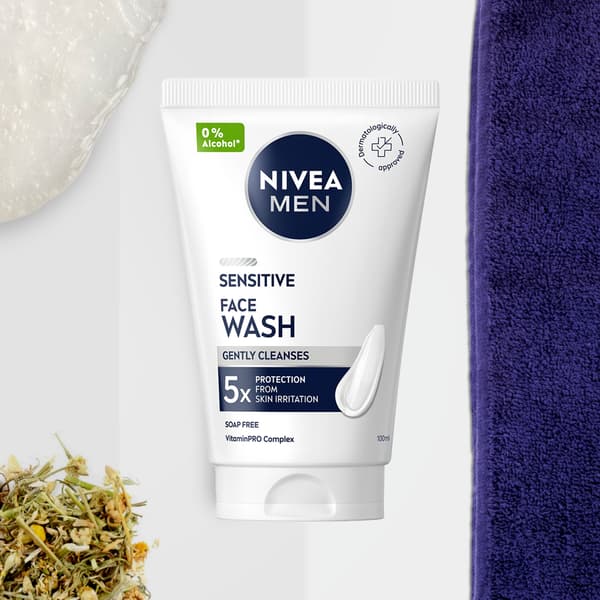 389547 NIVEA MEN Sensitive ansigtsvask gel
