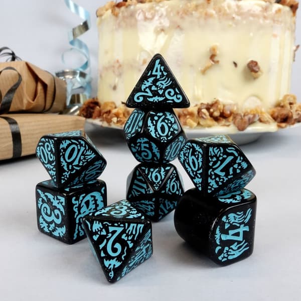 Q-Workshop Terninger Adventskalender 2023 Juleterningsæt RPG Terninger