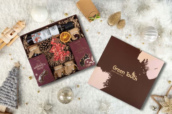 Presentkorg med te och kaffe för högtider presentpaket delikatesser