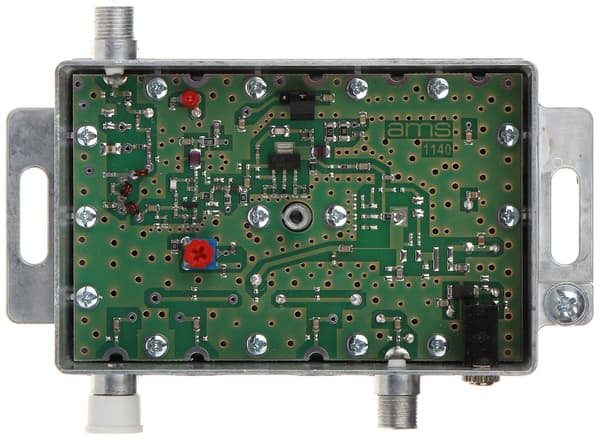 AWS-1141 AMS-ANTENNIN VAHVISTIN
