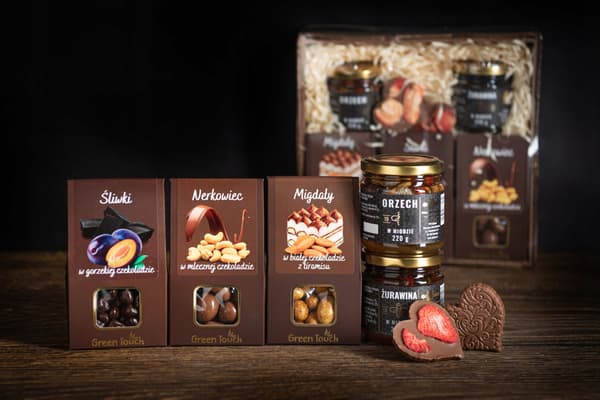Premium presentkorg med sötsaker och honung