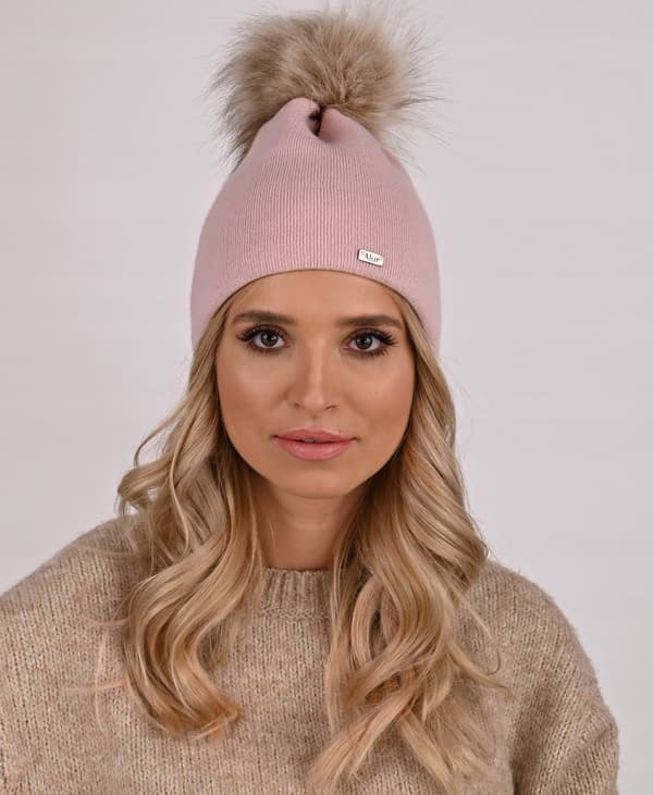 Rosa mössa med pompom, polsk produktion A13