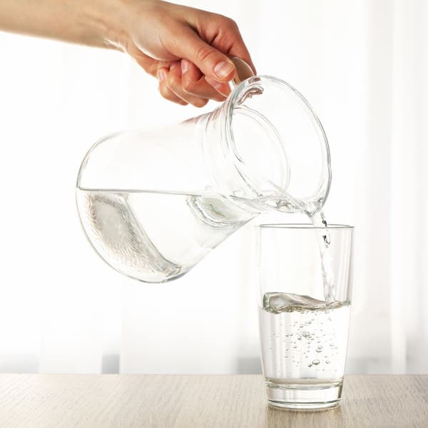 Glaskande til drikkevarer med hank og låg sæt 2 stk. 2x1,4 l