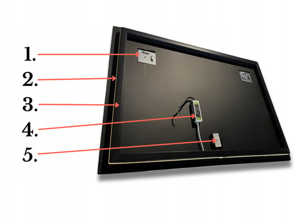 Spegel LED-belyst 100x70 vattentät IP65 med touch switch