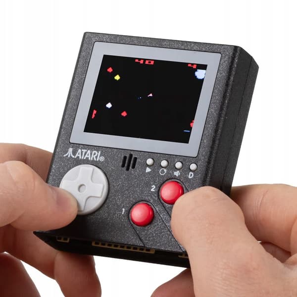 Officiel Atari 3-i-1-konsol, en RETRO-klassiker i lommeformat