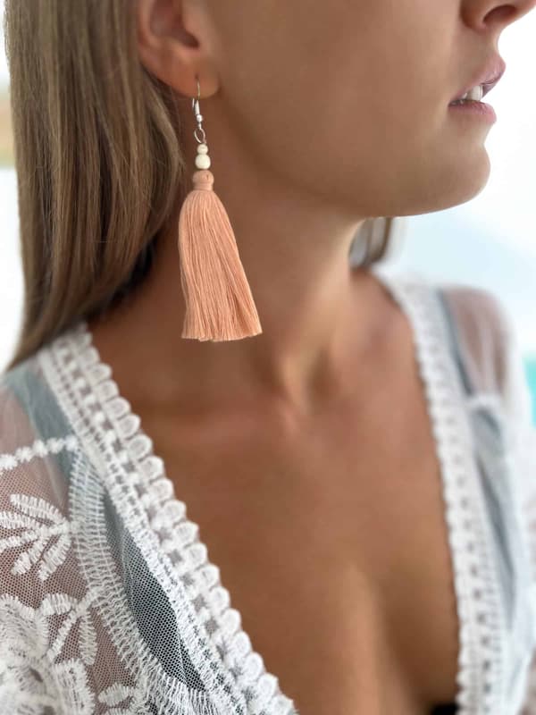 Boho kvastøreringe KAMI beige