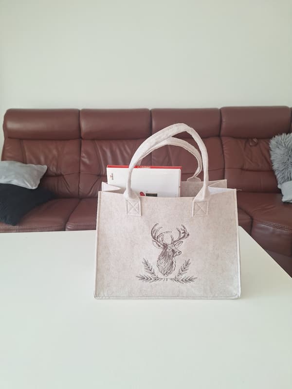 FILTPOSE 40X30X15 CM BEIGE TIL GAVE TIL SHOPPING GAVEPOSE