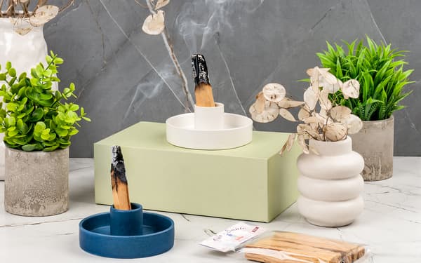 Palo Santo Stand - Fumo White Ceramic Stand