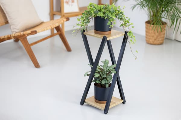 Nexus metall stående blomsterställ - ett modernt blomsterställ