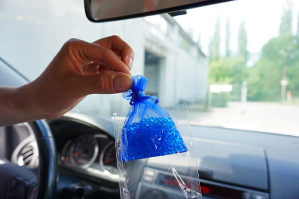 MOJE AUTO - Insenti tuoksupussi - uusi auto 20g