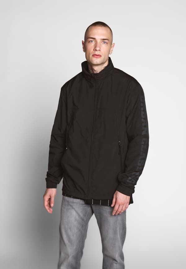 Urban Classics herrhuva jacka S svart