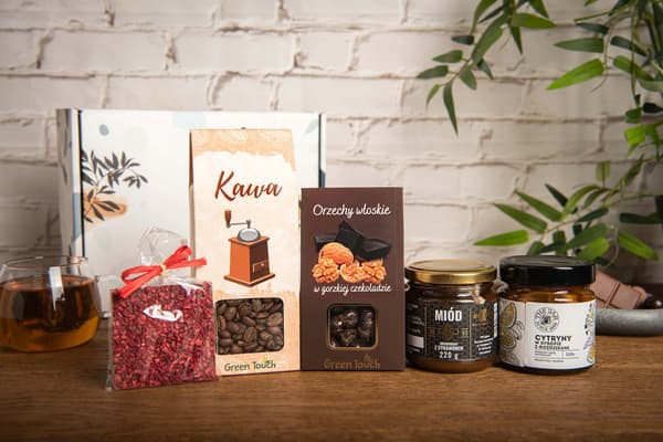 Låda presentask kaffe, honung, nötter citroner choklad gåva