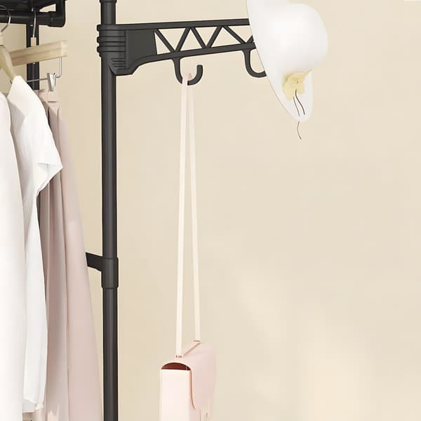 Milena sort garderobe