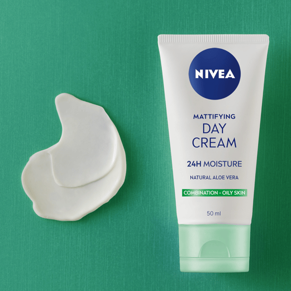 572663 NIVEA 24 timer fugt matterende dagcreme