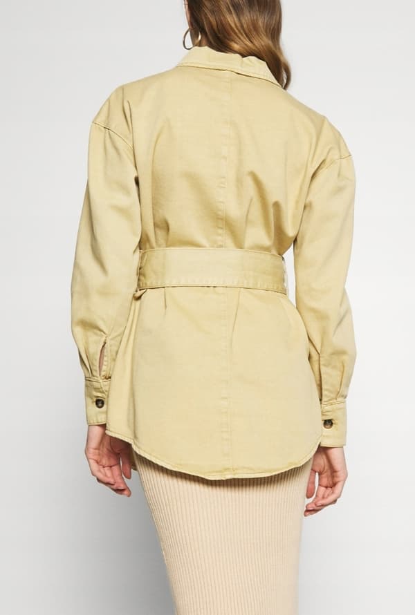 GLAMOROUS DAMJACKA MED SKÄRP BEIGE 36 W_B