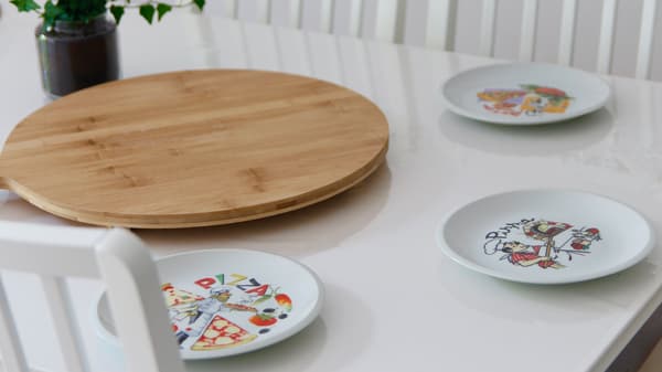 PIZZATALLRIK I PORSLIN 20,5 CM