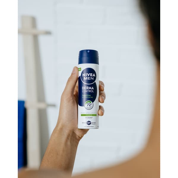 NIVEA MEN Derma Control Sensitive Antiperspirant Spray 150ml