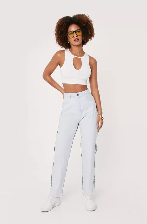 NASTY GAL VIT V-RINGAD TOPP FÖR DAM 38 2A9G1_C*