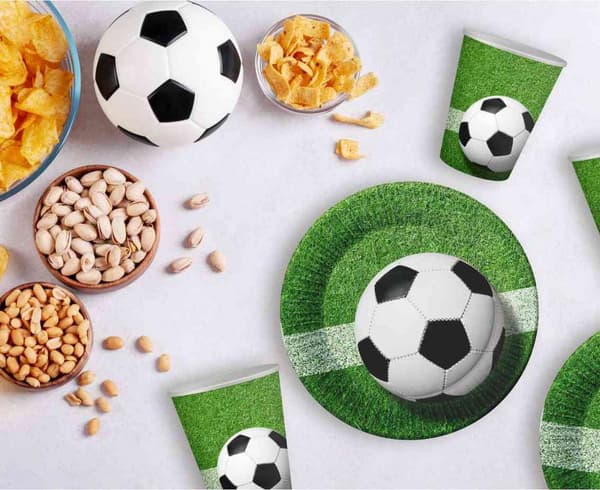 Paptallerkener FODBOLD 18cm 6 stk.