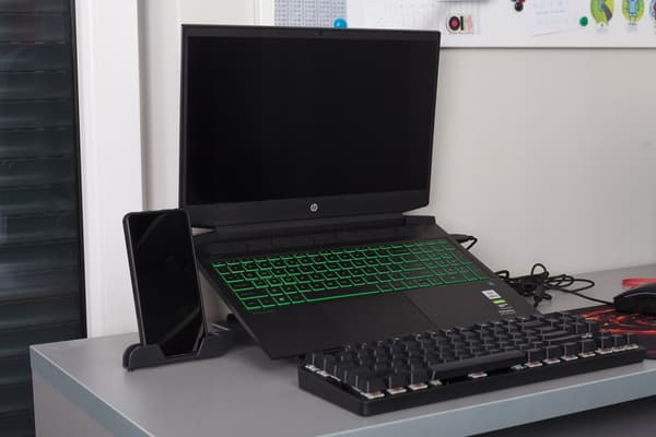 BÆRBAR + TELEFONSTAND