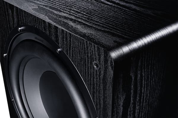 Magnat Alpha RS12 aktiv subwoofer svart