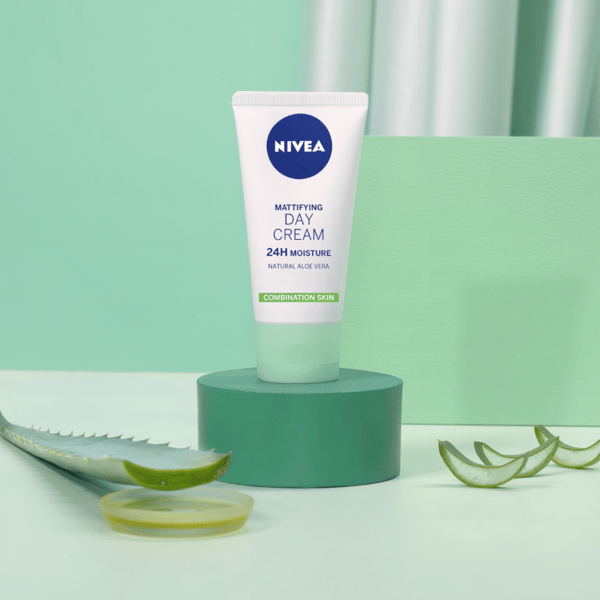 572663 NIVEA 24 timer fugt matterende dagcreme