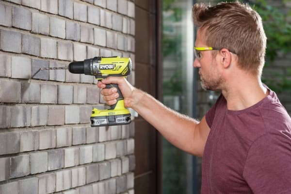 RYOBI Slag-drilbørsmaskine 18V