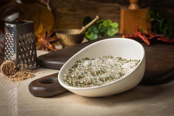 Urtesalt aromatisk hvidløg basilikum 50g [RP]