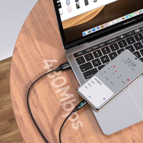 MCDODO-KABEL MED SKÄRM USB-C SNABBLADDNING USB TYP C 5A 66W 1M